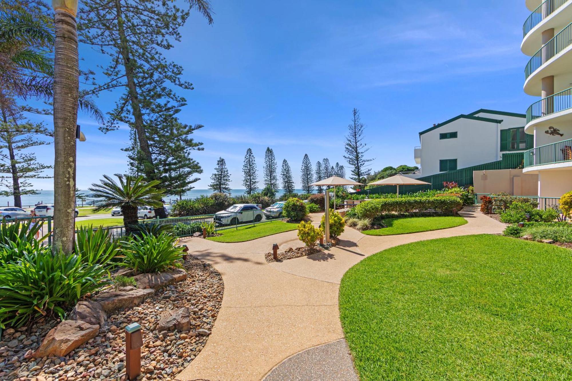 The Norfolks On Moffat Beach Caloundra Exterior photo