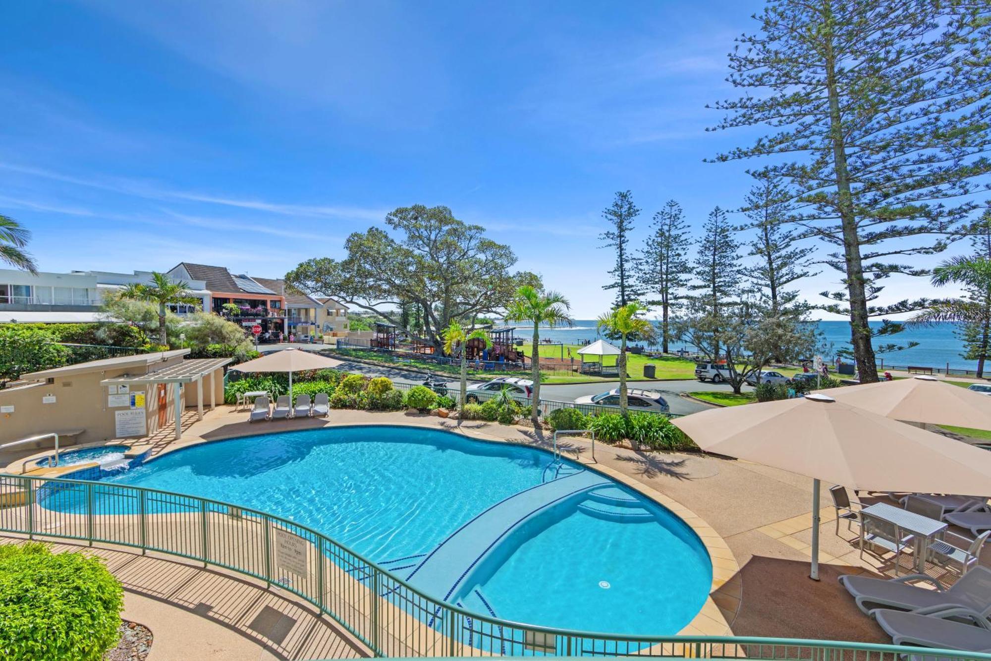 The Norfolks On Moffat Beach Caloundra Exterior photo