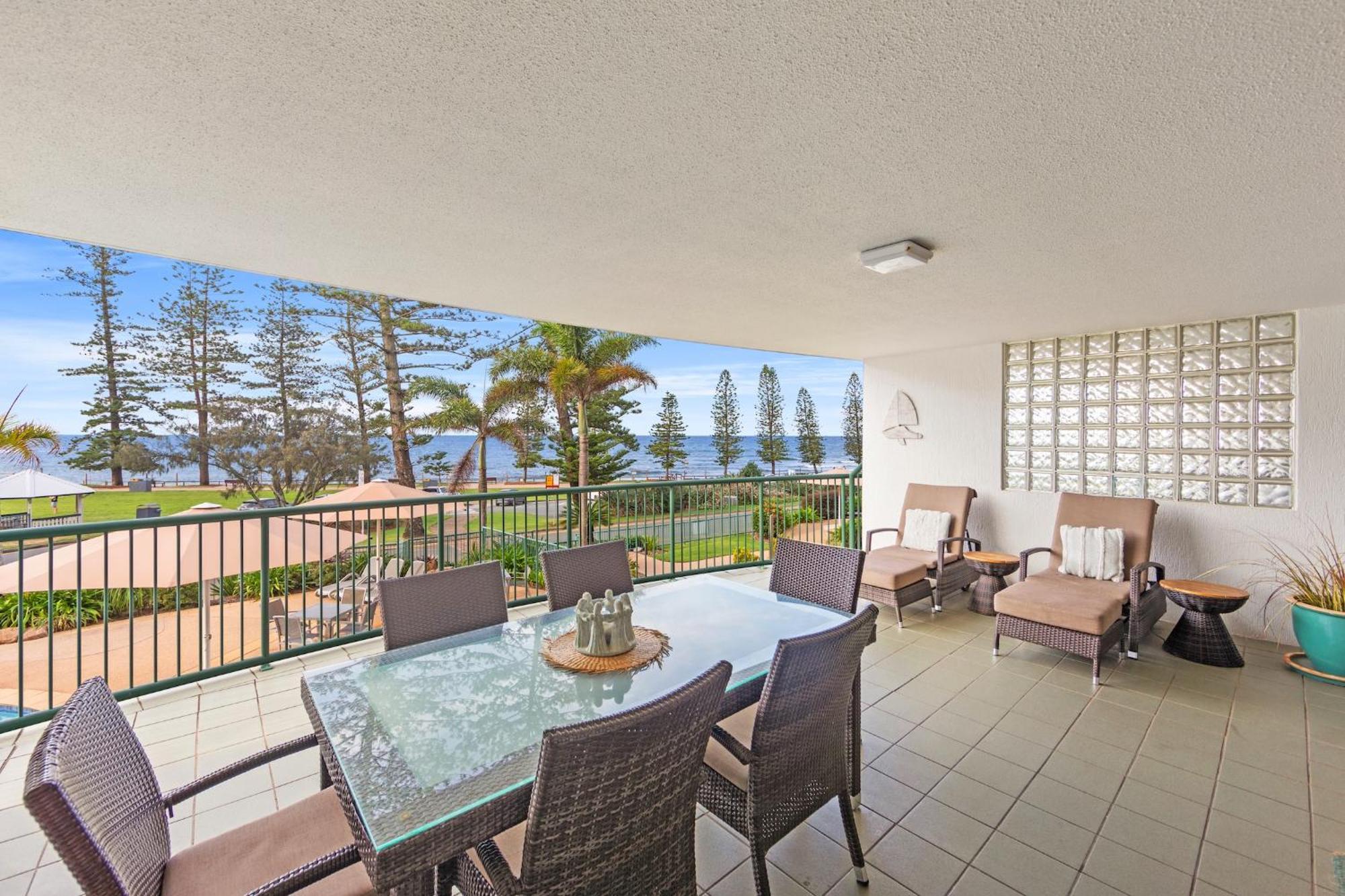 The Norfolks On Moffat Beach Caloundra Exterior photo