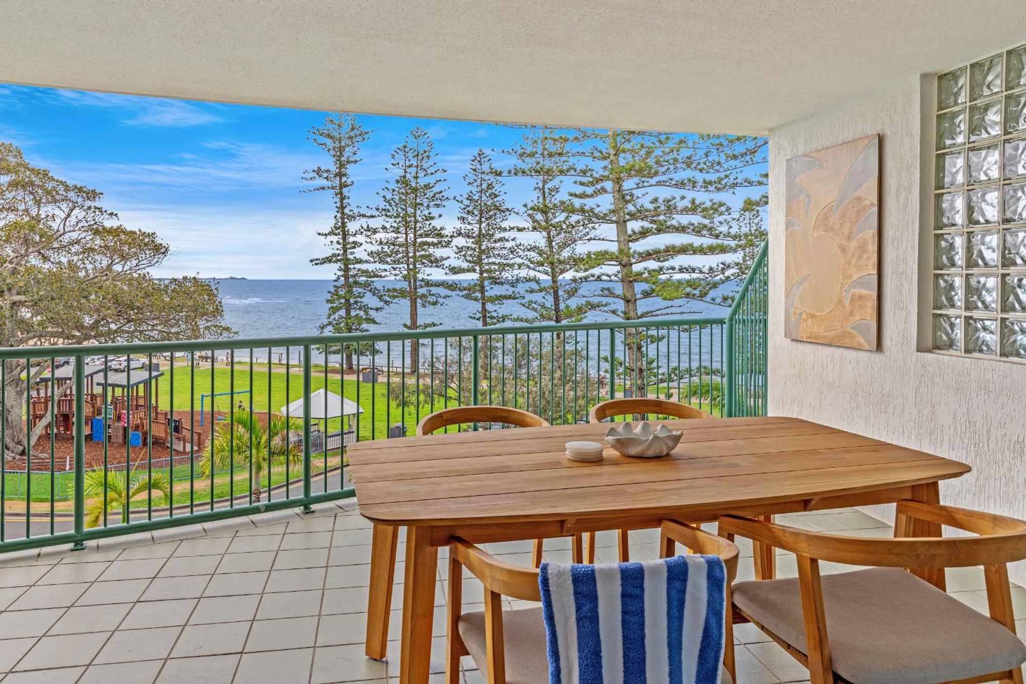 The Norfolks On Moffat Beach Caloundra Room photo
