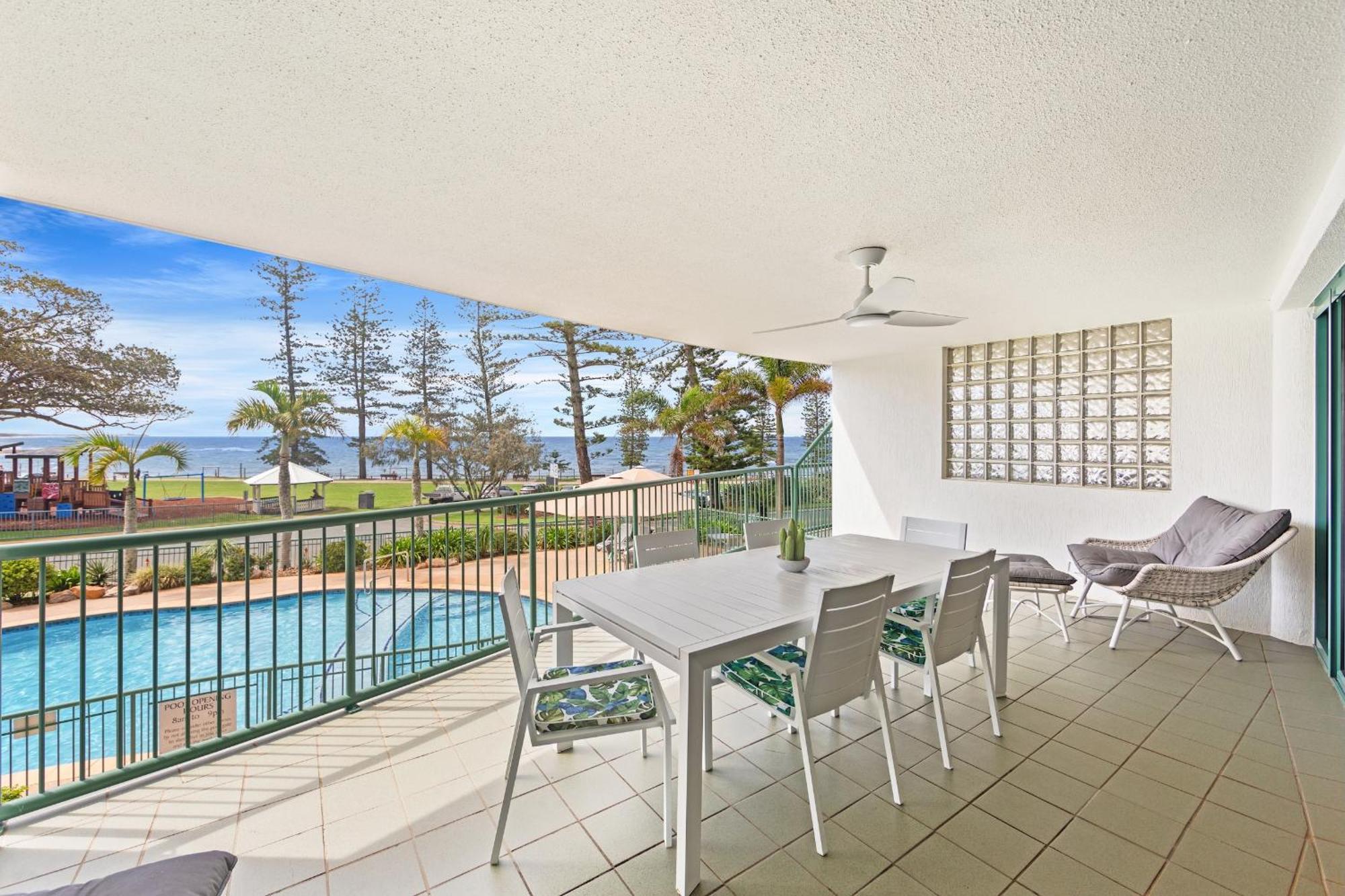 The Norfolks On Moffat Beach Caloundra Room photo