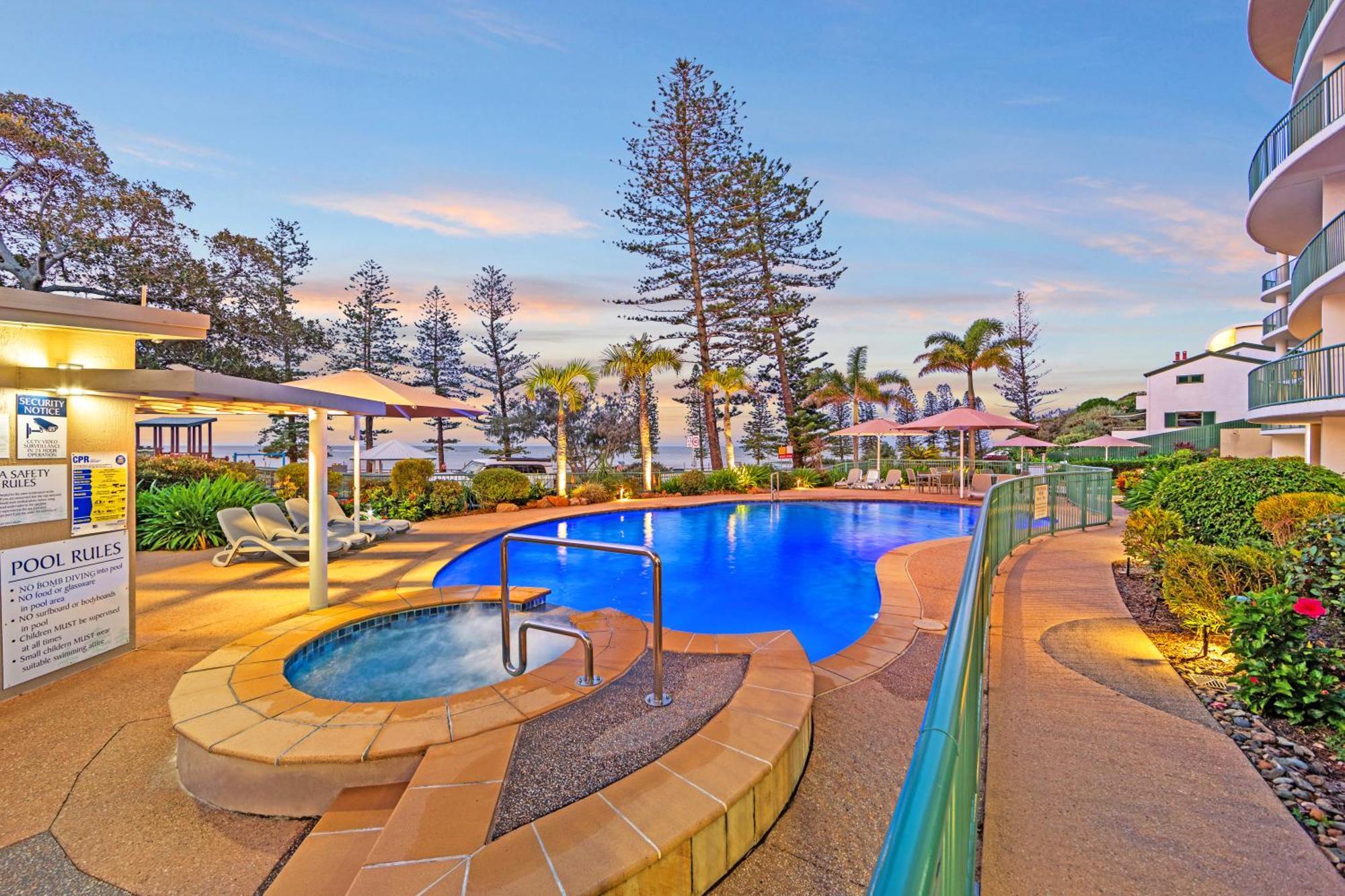 The Norfolks On Moffat Beach Caloundra Exterior photo