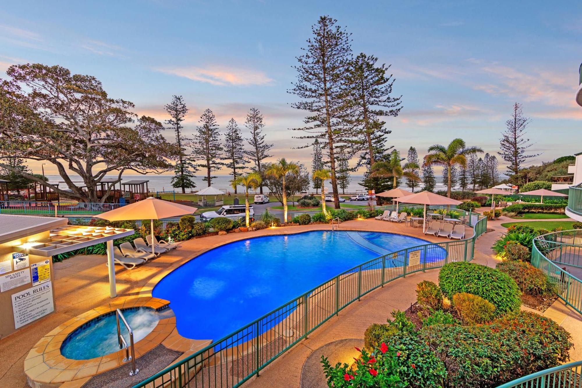 The Norfolks On Moffat Beach Caloundra Exterior photo